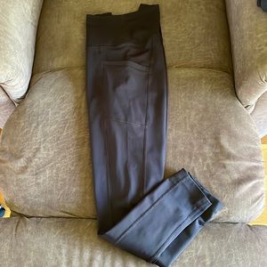 90 Degree black leggings.